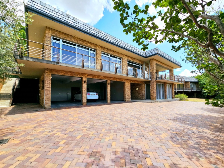 8 Bedroom Property for Sale in Waverley Free State